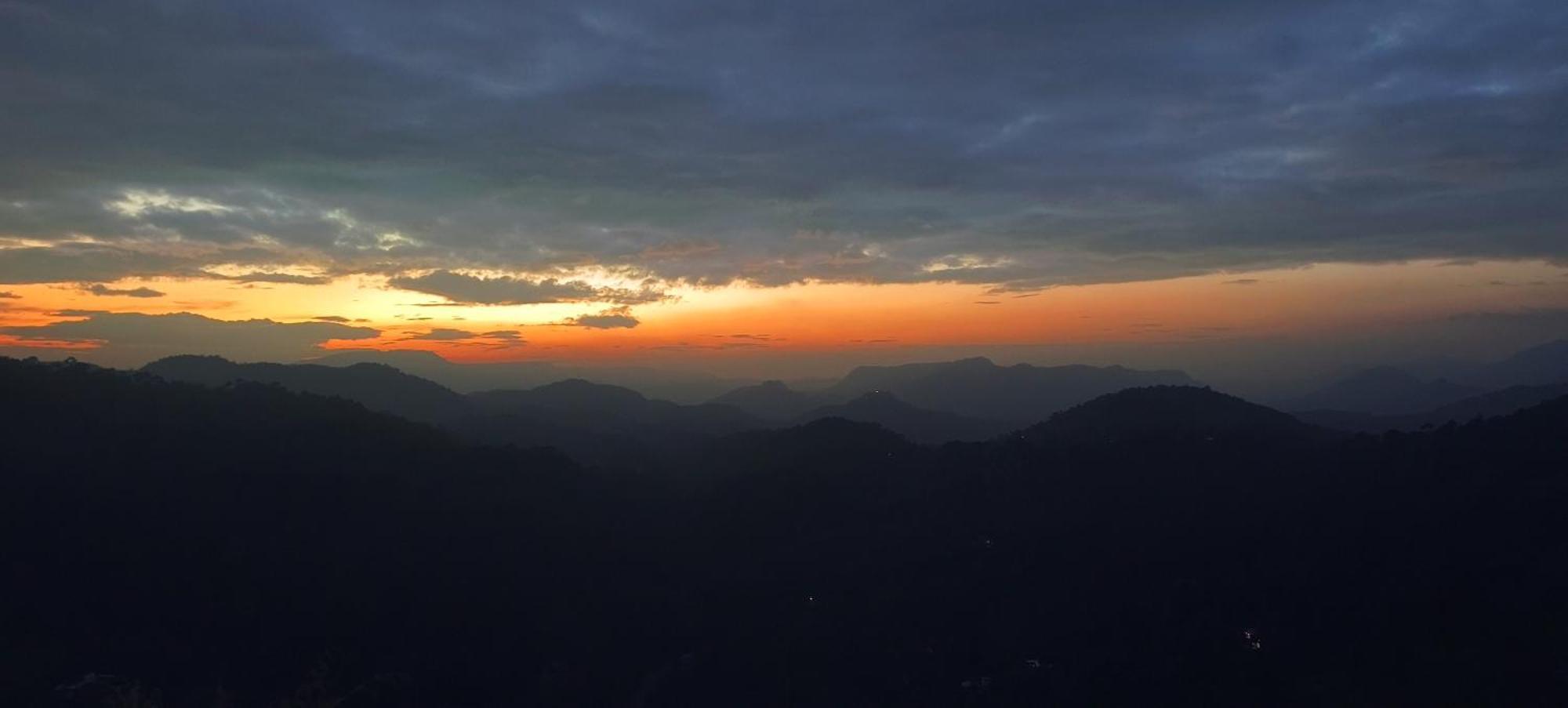 Angels Nest Home Stay 2 Acra Private Plantation Mountain Area Balconey Sunrice View Nearby Ngarhole Wild Life , Tholpetty Wild Life , Pakshipathalam Bird Santuary , Kuruva Island # Thirunelly & Thrissilery Temple Near By Secure Stay Wayanad Kerala Chegāt エクステリア 写真